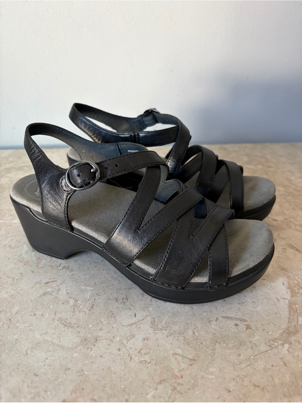 Dansko Stevie Crisscross Wedge Sandals Women’s 36 5.5/6 Black Leather Buckle